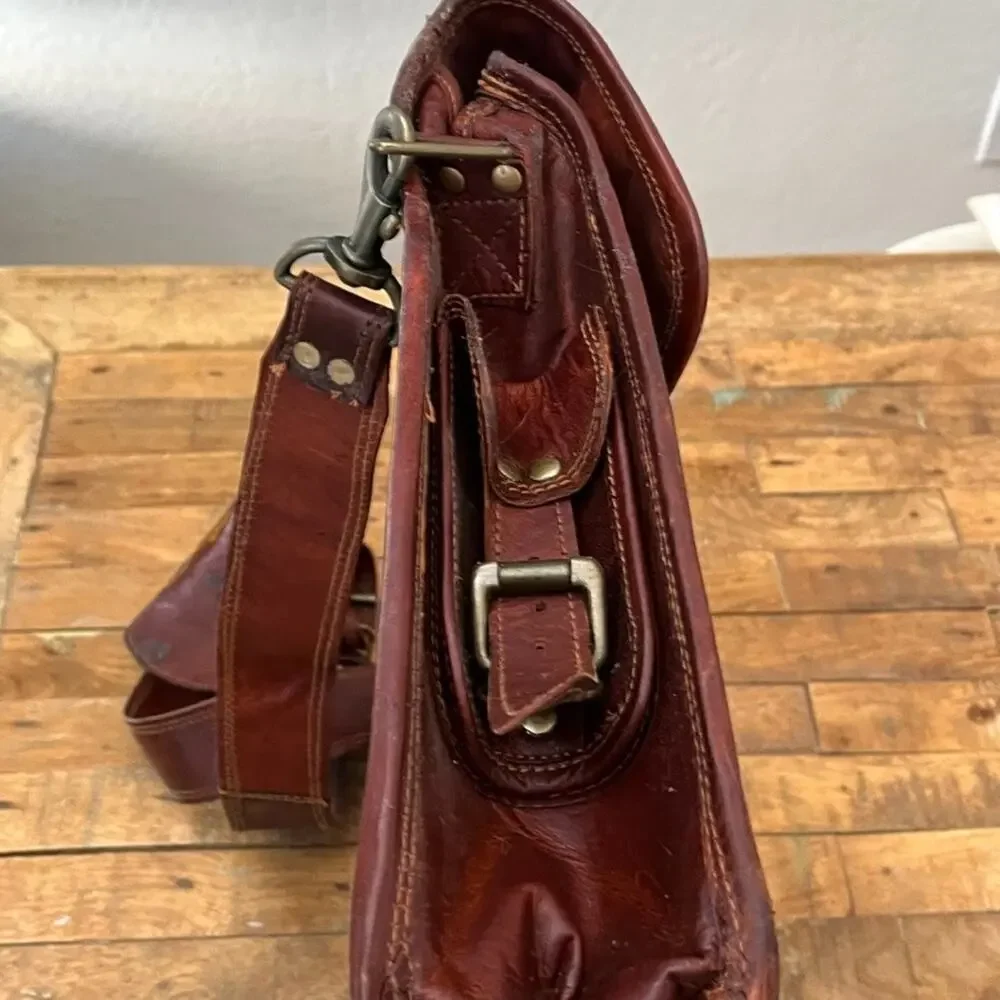 Vintage Cuero DHK Leather 17
